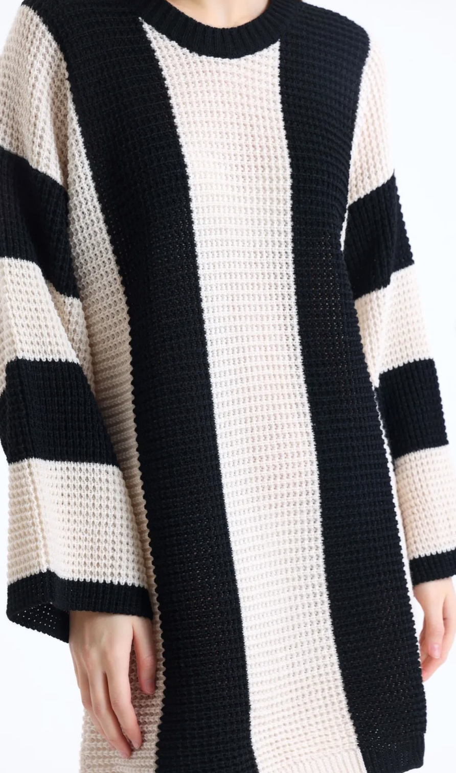 Women's Oversize Cut Color Block Sweater Dress